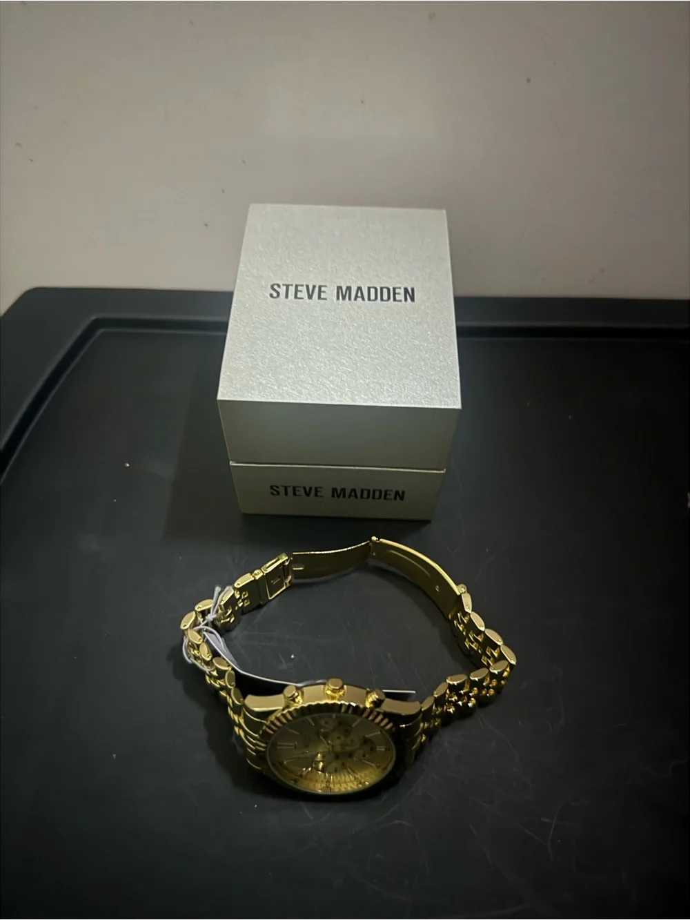 Steve Madden gold tone